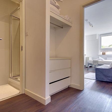 Hill House Holiday Apartments บอร์นมัธ ภายนอก รูปภาพ