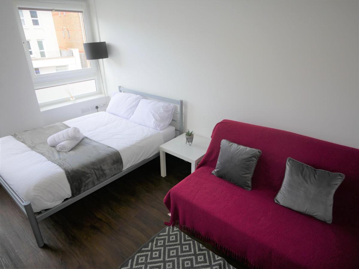 Hill House Holiday Apartments บอร์นมัธ ภายนอก รูปภาพ