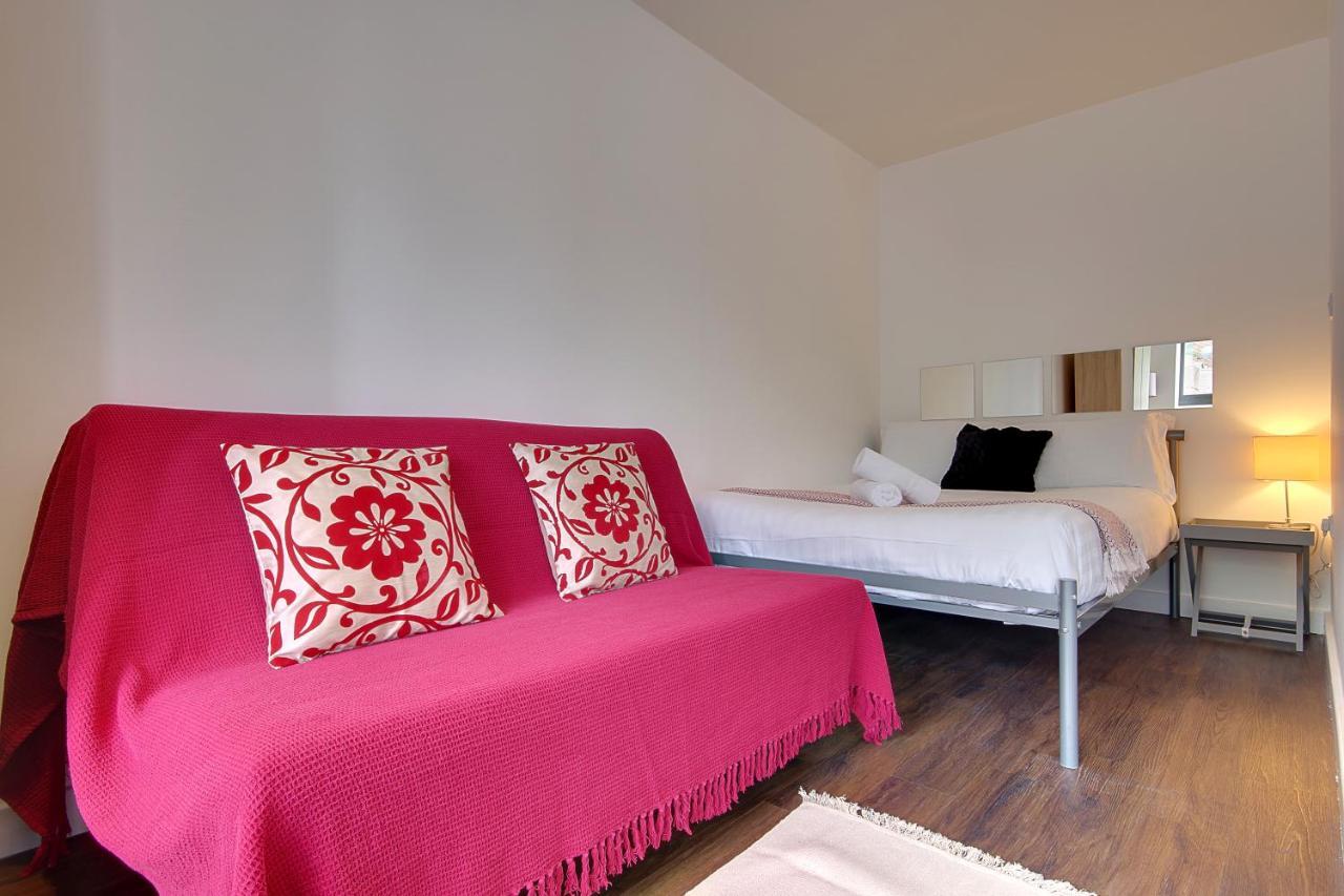 Hill House Holiday Apartments บอร์นมัธ ภายนอก รูปภาพ