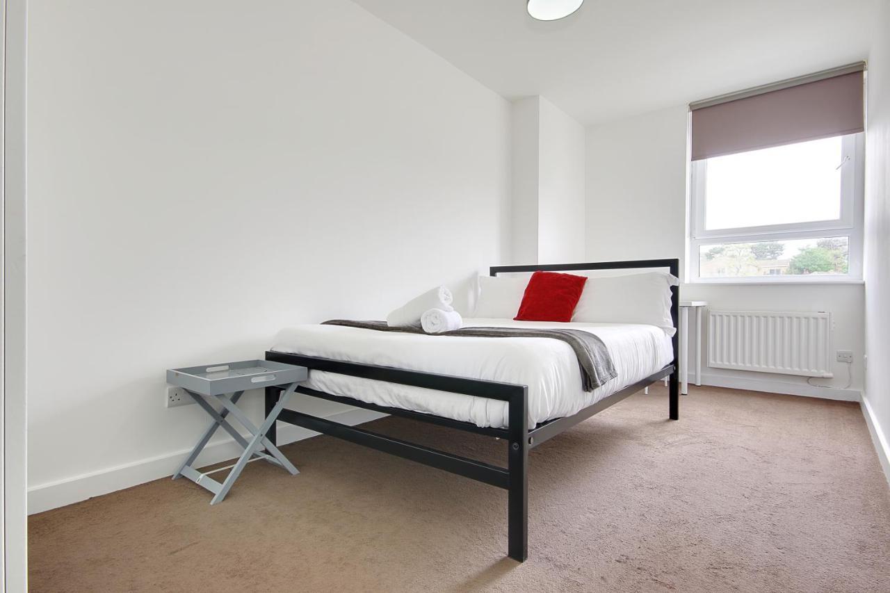 Hill House Holiday Apartments บอร์นมัธ ภายนอก รูปภาพ