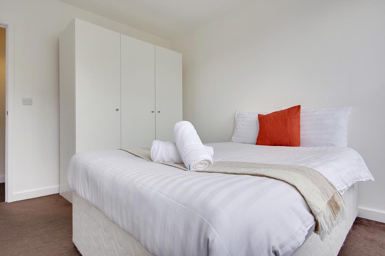 Hill House Holiday Apartments บอร์นมัธ ภายนอก รูปภาพ