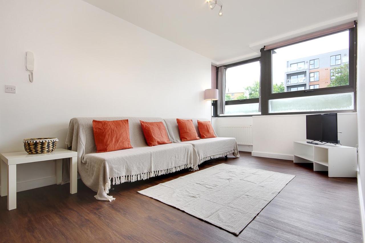 Hill House Holiday Apartments บอร์นมัธ ภายนอก รูปภาพ