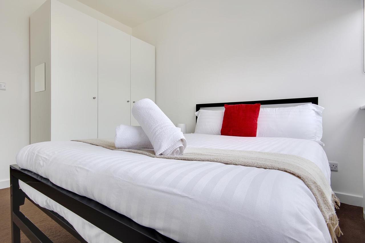 Hill House Holiday Apartments บอร์นมัธ ภายนอก รูปภาพ