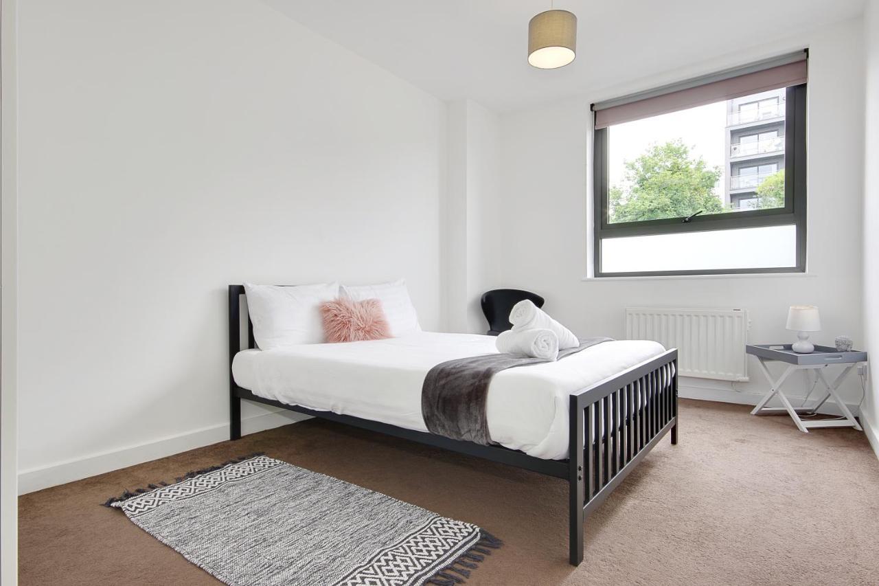 Hill House Holiday Apartments บอร์นมัธ ภายนอก รูปภาพ