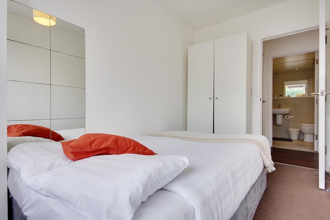 Hill House Holiday Apartments บอร์นมัธ ภายนอก รูปภาพ