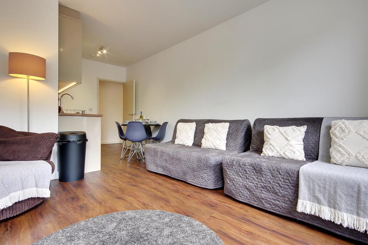 Hill House Holiday Apartments บอร์นมัธ ภายนอก รูปภาพ